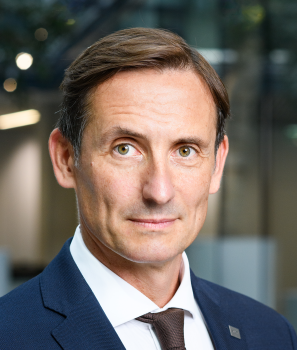 dariusz adamski